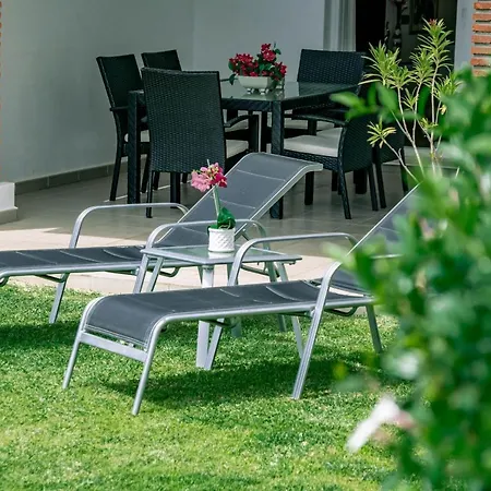 Tropical In Arqueros With Mountain Views And Private Garden Appartamento