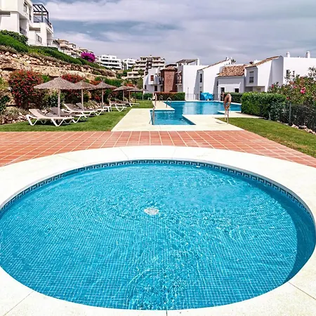 Tropical In Arqueros With Mountain Views And Private Garden * Benahavís