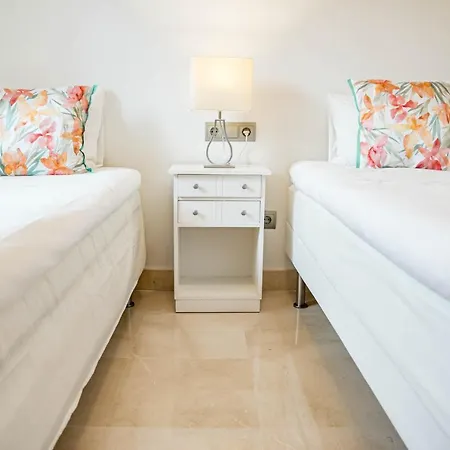 Tropical In Arqueros With Mountain Views And Private Garden Apartment