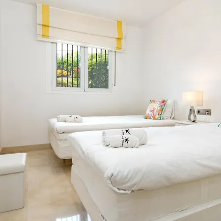 Tropical In Arqueros With Mountain Views And Private Garden Apartment Benahavis